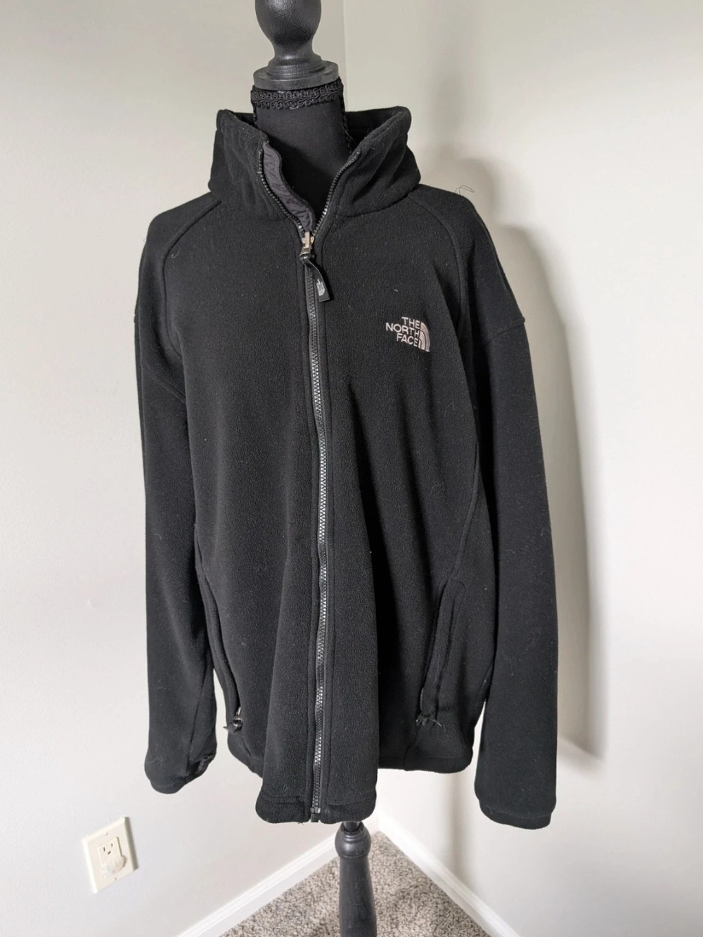 The North Face Men’s Black Fleece Jacket Size Large